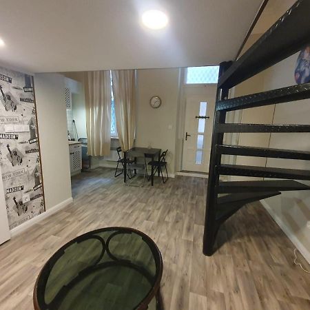 Madam With Ac And The Central Location Budapest Exterior photo